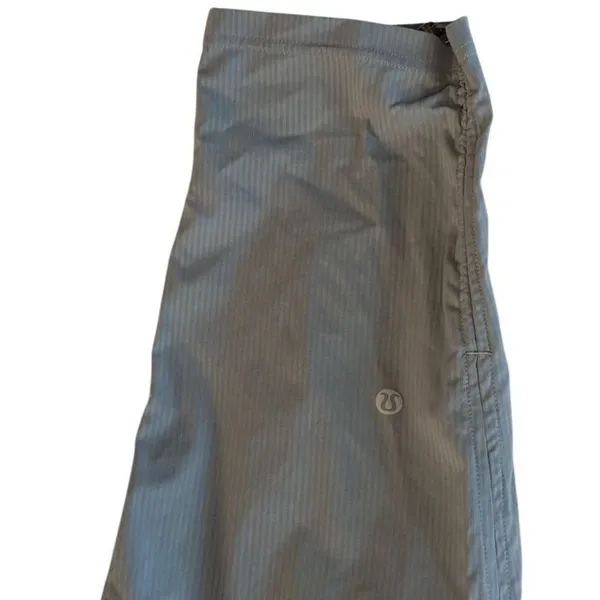 Lululemon Women's Bluish Gray‎ Cropped Dance Studio Pants Size 6 Activewear - Image 6