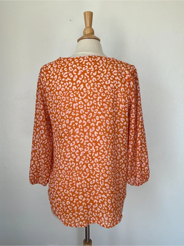 West Kei Orange and Pink Animal Print V-Neck Blouse - Image 2