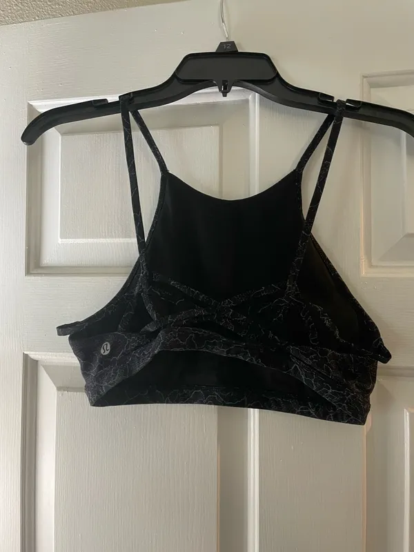 Lululemon Black Twist & Reach Sports Bra - Image 6