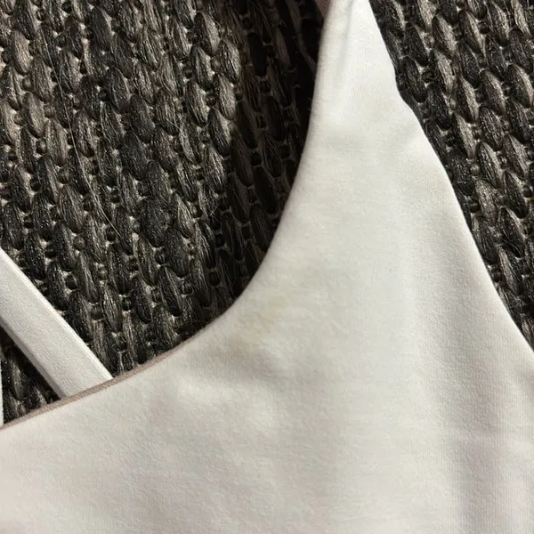 Lululemon Energy Bra Size 6 - Image 5