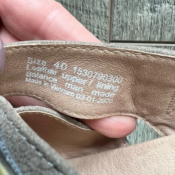 Dansko Allyson Textured Nubuck Leather Sandals in Stone Size 40 Slip On Slides - Image 11