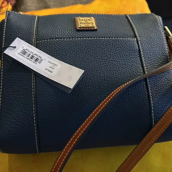 New Dooney &‎ Bourke Pebble Leather Lexington Crossbody - Image 5