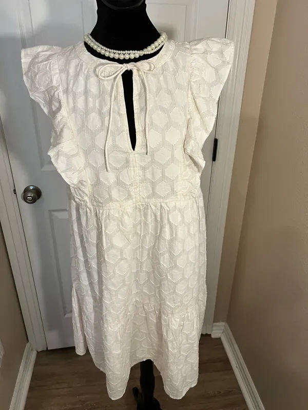 Flirty white evening dress - Image 7