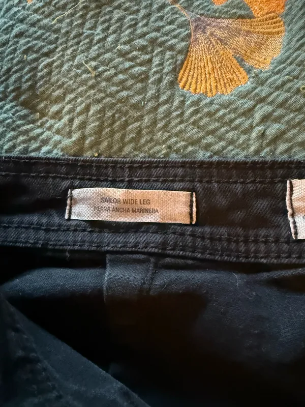 Universal Threads Jeans - Image 6