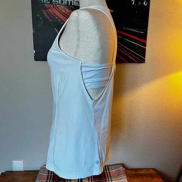 Womens sz8 Lululemon Hit It Tank Built in Sports Bra No Padding - Image 2