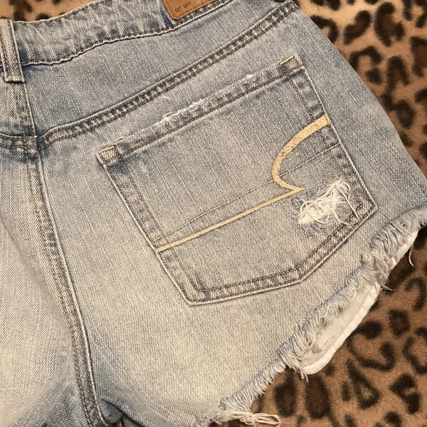 AMERICAN EAGLE Shorts Women’s Size 2 AE HI-RISE FESTIVAL Shorts Distressed - Image 11