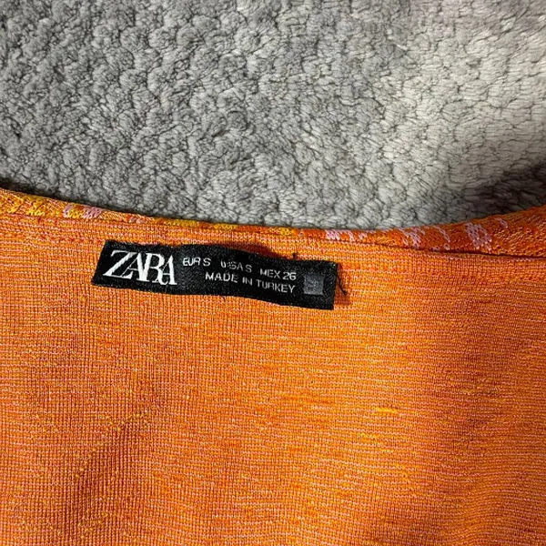 Zara Small Orange Pink Paisley Knit Crop Top Deep V Neck Cap Sleeve Ruffle Neck - Image 3