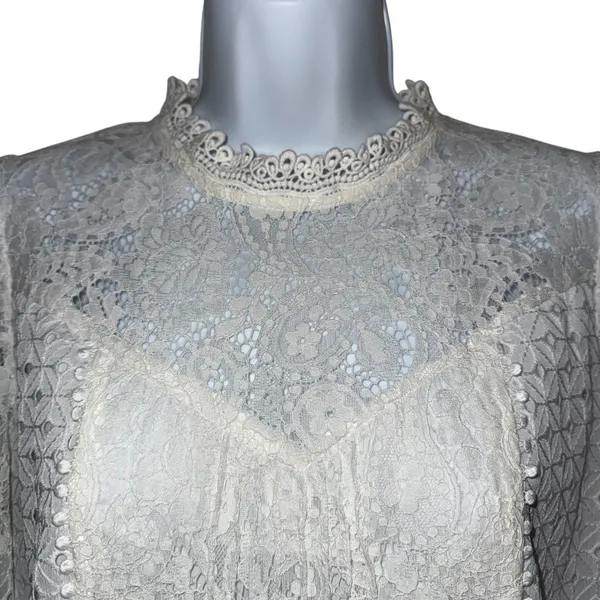 WHITE HOUSE BLACK MARKET White‎ Mock Neck L/S Eyelet Lined Blouse EUC Size 4 - Image 3