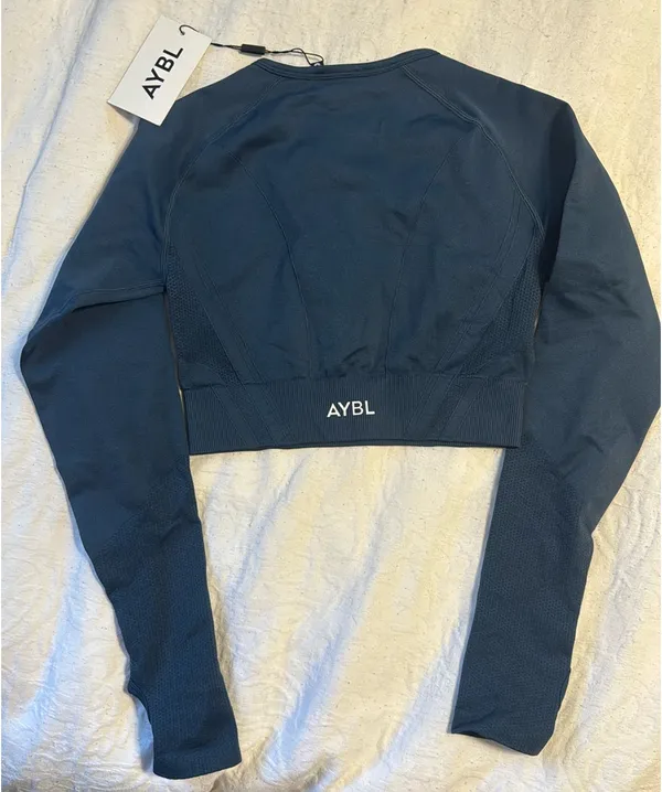 AYBL Long Sleeve Top Crop - Image 2