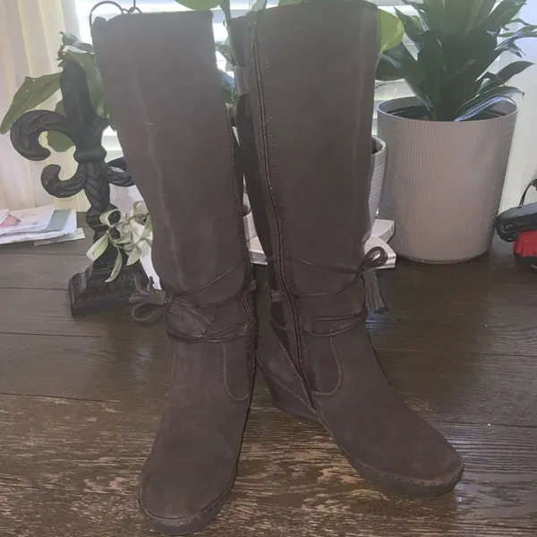 BareTraps Brown Over the Knee Brown Suede Fur Lined Wedge Boots Side Zipper 6M - Image 3