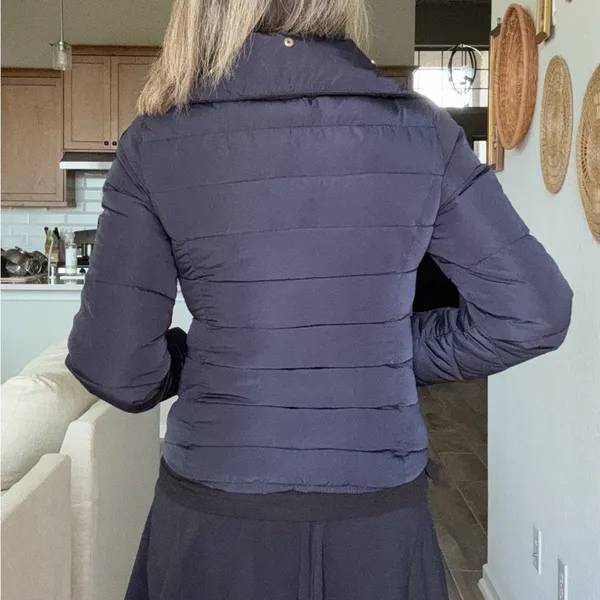 Bershka Basic High Neck Puffer Coat Navy Size Small - Image 4