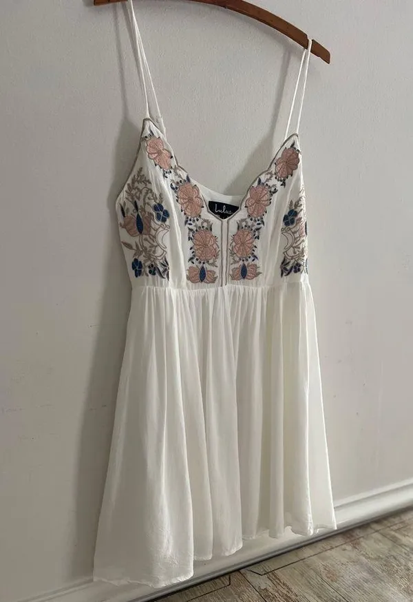 Lulus Daisy Petal Pickin’ Embroidered Dress Size L Festival Boho Whimsy Fairy - Image 3