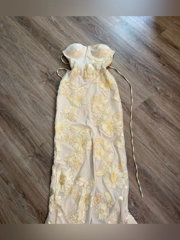 Lulu's Nantessa Light Yellow Floral Applique Lace-Up Maxi Dress - Image 6