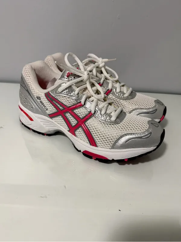 Asics White, Silver & Red Women's Running Shoes - Image 4
