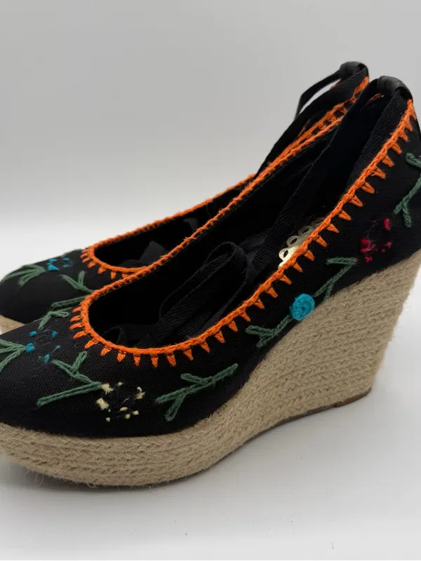 Vintage Y2K Juicy Couture Floral Embroidered Espadrille Wedges Womens 9 - Image 3