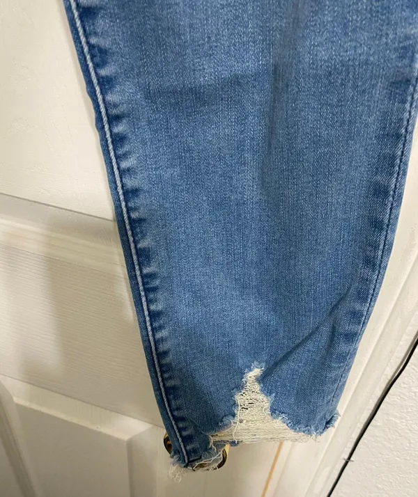 Abercrombie Jeans - Image 3