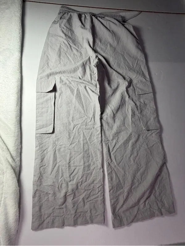 superdown Light Gray Wide-Leg Cargo Joggers - Image 7