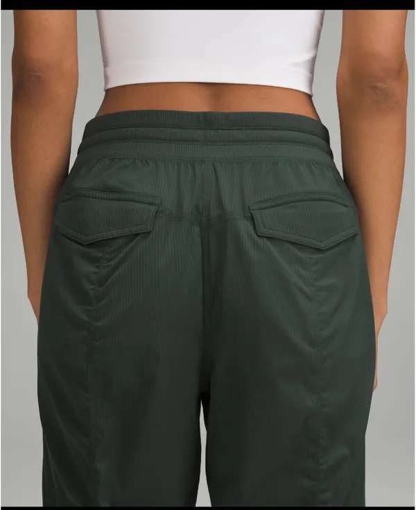 Lululemon Lightweight Adjustable Mid-Rise Cargo Pants - Image 5
