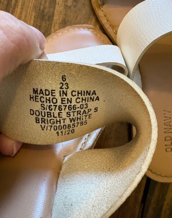 Old Navy Cream Double Strap Slide Sandals - Image 3