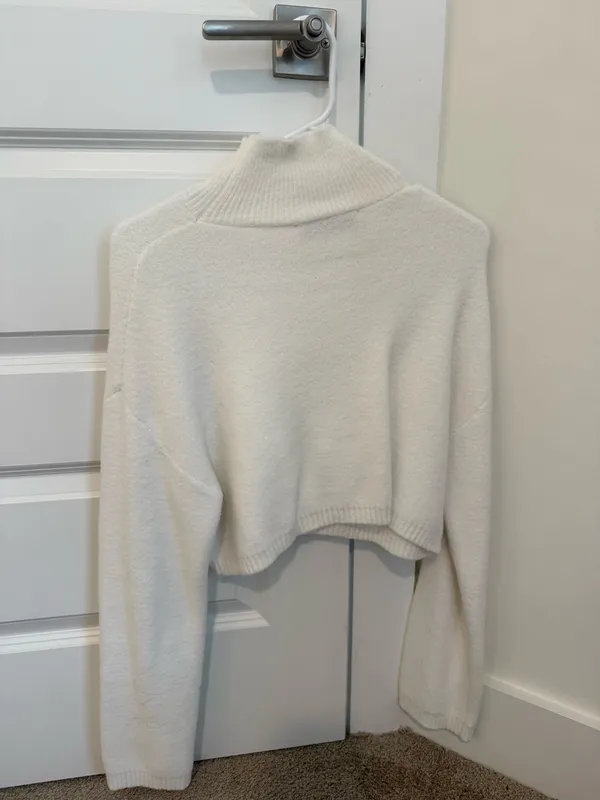 ZARA White Cropped Sweater - Image 2