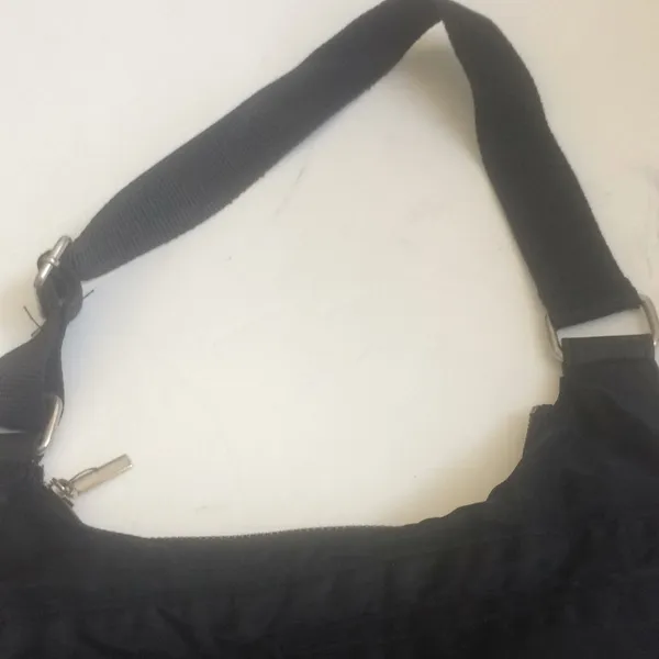 FINAL MARKDOWN Small ladies nylon purse Black - Image 4