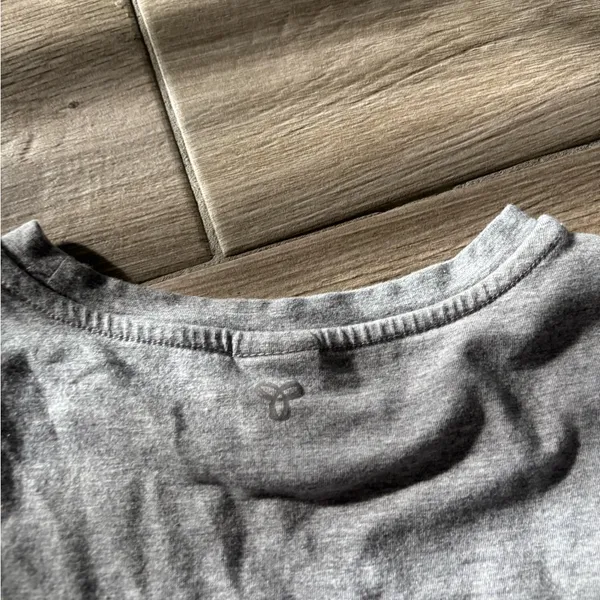 aritzia tna t shirt - Image 3