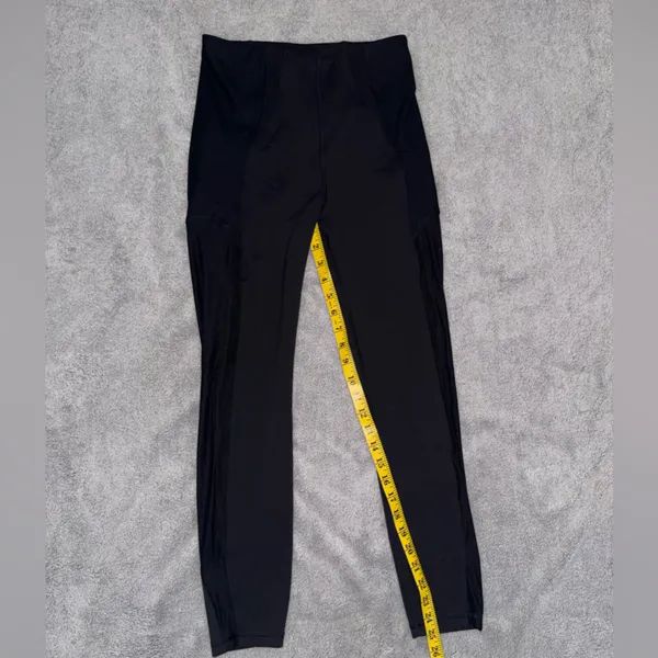 LULULEMON Everlux and Mesh Super-High-Rise Training Tight 25” size 8 - Image 4