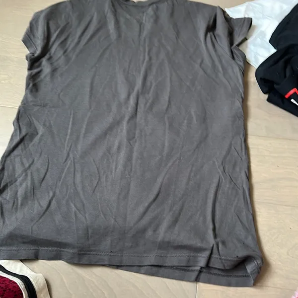 T - Image 2