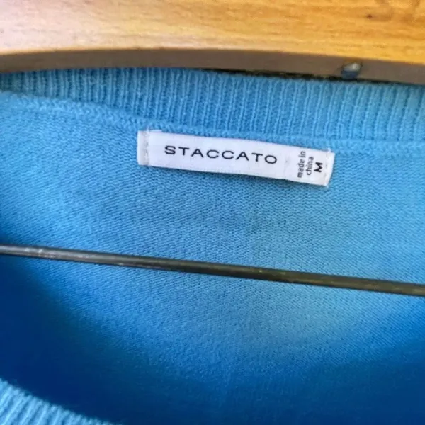 Staccato size M blue casual straight hem preppy timeless closet staple sweater - Image 4