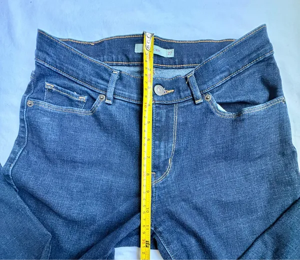 Levi’s Classic Bootcut Jeans – Size 27 Dark Wash - Image 9