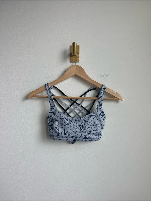 Lululemon Free to Be Bra Wild Star Crushed Silver Fox Deep Navy Size 4 - Image 3