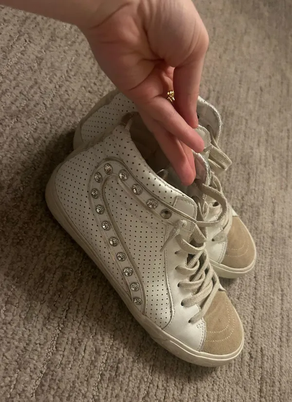VH Sneakers with Diamond - Image 3