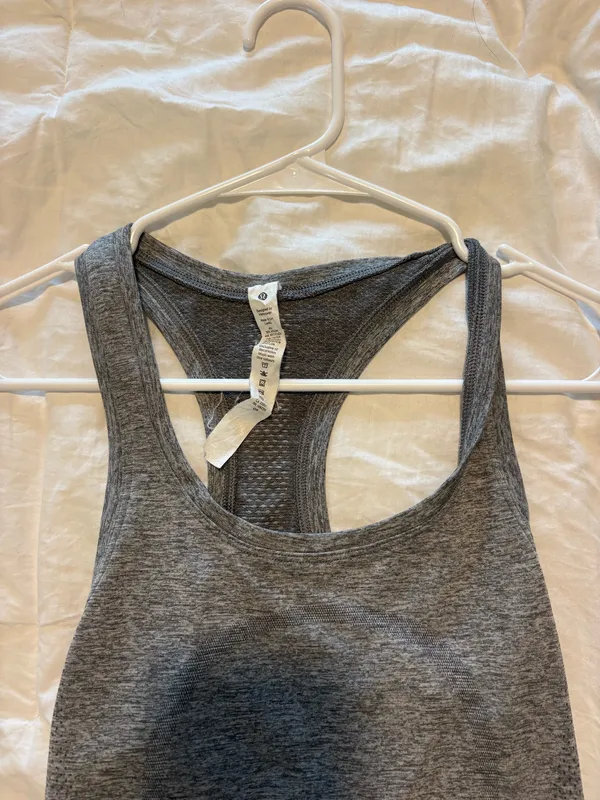 Lululemon tank - Image 3