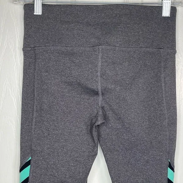 ALO Yoga Gray Capri Cropped Leggings Teal Black Stripe Sz S - Image 5