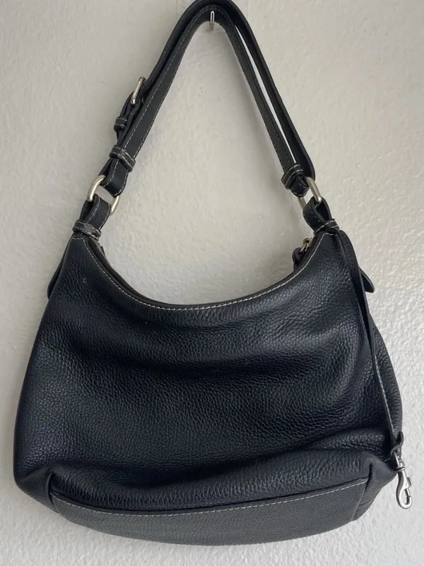 Dooney & Bourke Pebble Grain Classic Black Leather Hobo Handbag Adjustable - Image 4