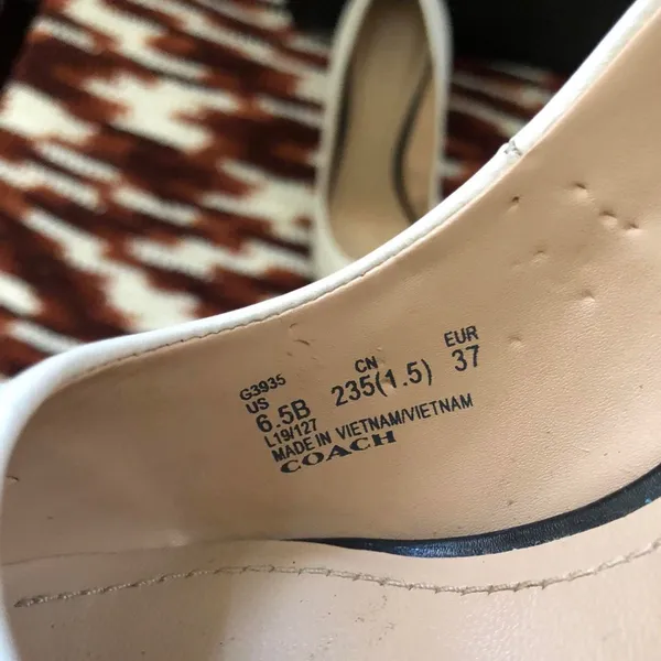 COACH Restored Waverly PumpS Office Siren Core Heels Genuine Leather White Silver Studded-6.5B Comes with box - Image 4