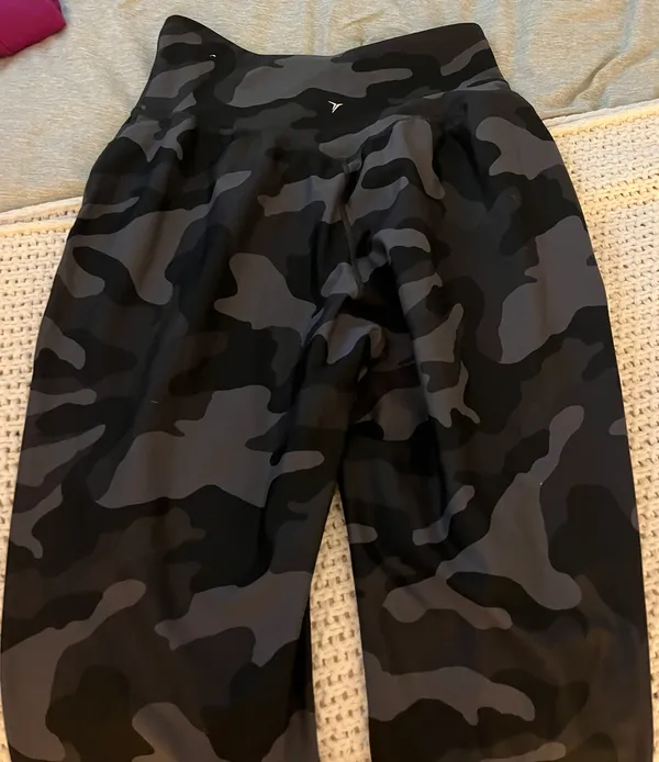 Athletic camo joggers - Image 2