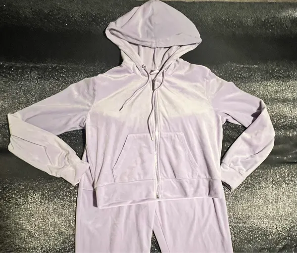 Womens L 11/13 No Boundaries Lilac Purple Velour Tracksuit Set- Hoodie & Pants - Image 3