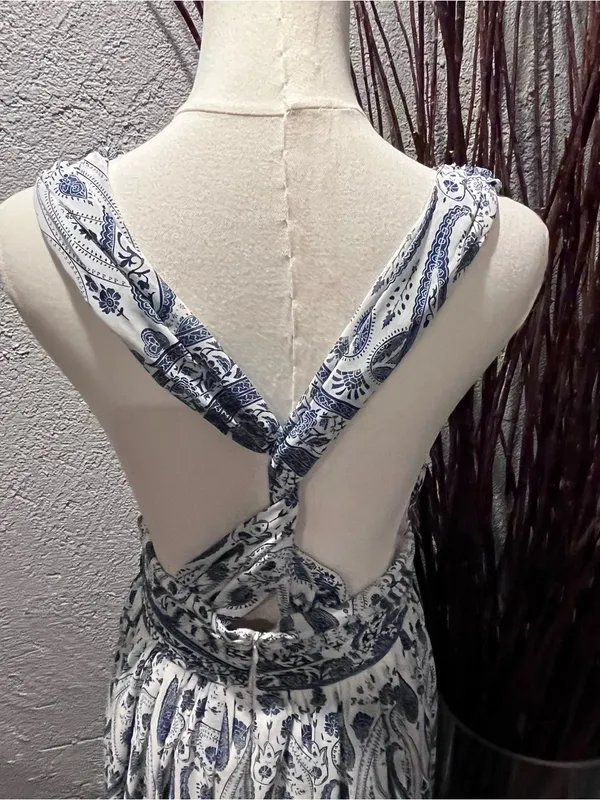 🌸AaKaa BLUE AND WHITE PAISLEY BOHO MAXI DRESS SIZE SMALL🌸 - Image 5