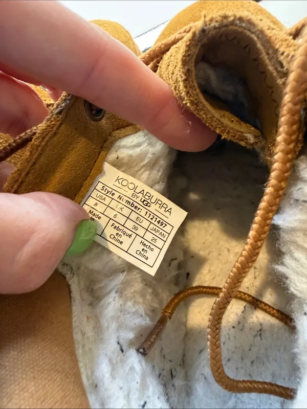 UGG Koolaburra Women's Suede Lace-Up Tan Ankle Booties Faux Fur Lining Size 8 - Image 11
