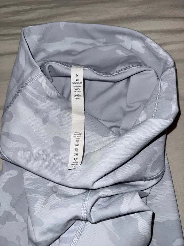 White Camo Lululemon Set - Image 5