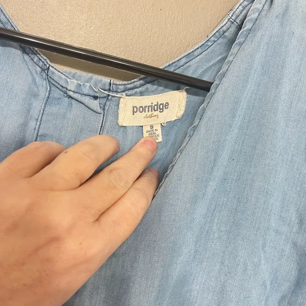PORRIDGE Light Wash Blue Chambray Pockets Button Back‎ V-Neck Mini Dress Size S - Image 6