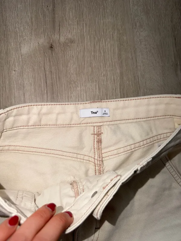 Aritzia TNA Cream Cargo Pants - Image 7