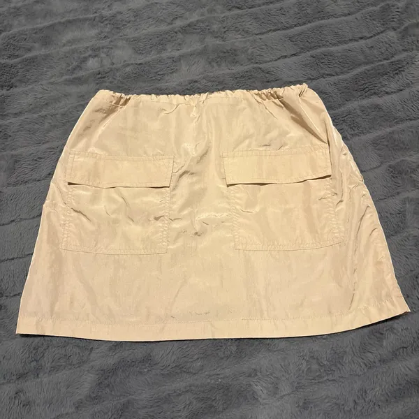 Forever 21 Champagne Satin Mini Skirt Size M Elastic Waist - Image 3