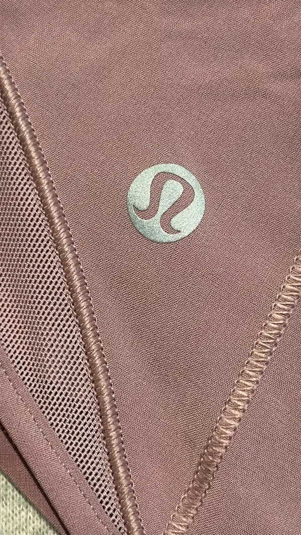 Lululemon Shorts Hotty Hot 4" High-Rise - Image 4