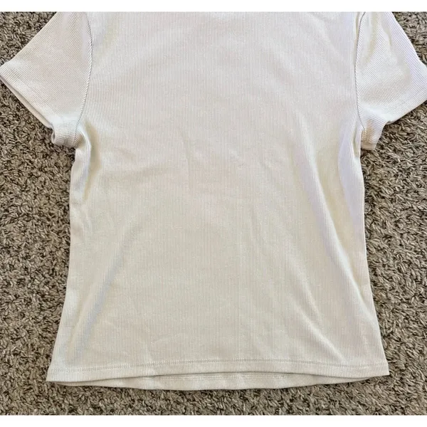 Old‎ Navy Women's Tan Cropped Snug Ribbed Short Sleeve Tee Size Medium - Image 10