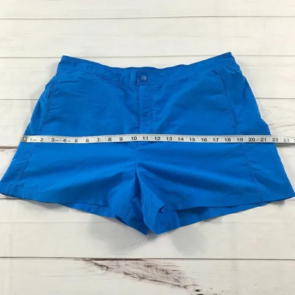 Land's End Blue Cargo Shorts Women 12 - Image 6