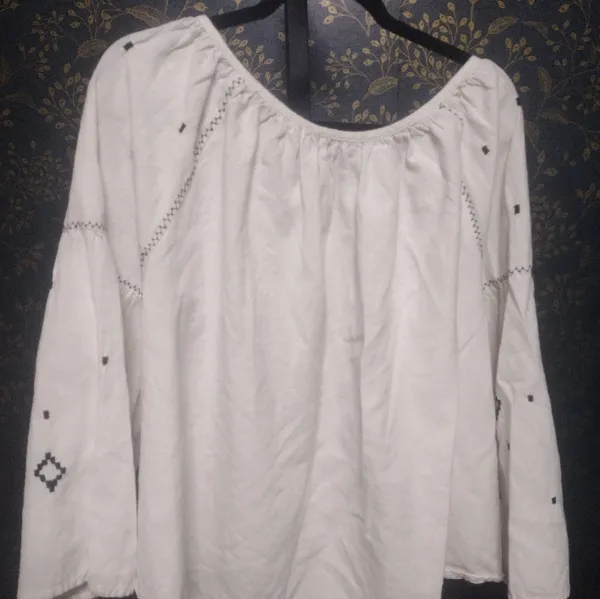 World Market Embroidered White Bohemian Top - Image 4