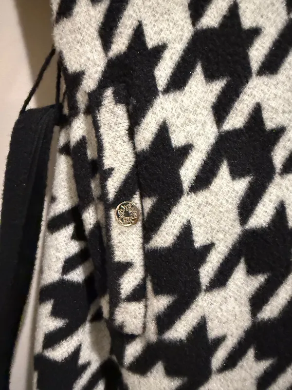 White House Black Market Houndstooth Jacket - Image 5