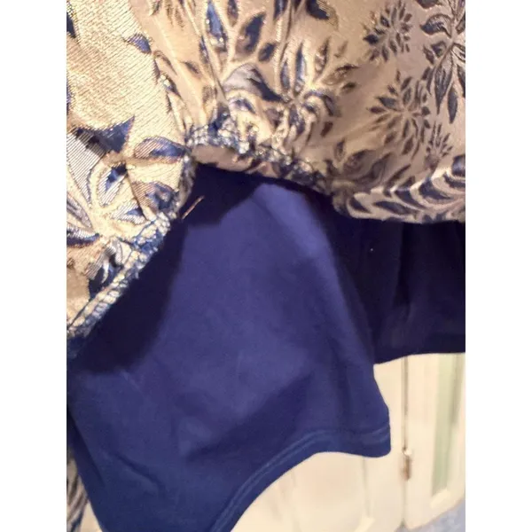 &merci Kay Dress‎ Blue Gold Floral Ruffle Tiered Puff Sleeve Jacquard Medium NWT - Image 3